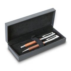 Pen set